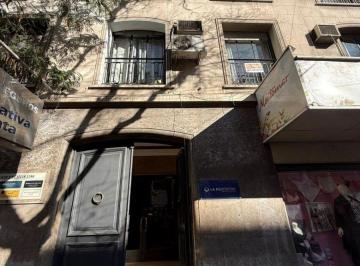 Oficina comercial · 42m² · 3 Ambientes · Oficina Comercial en Micro Centro a m de Peatonal Sarmiento