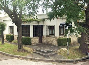 Casa · 140m² · 3 Ambientes · Casa 3 Amb - Dep - Patio - Garage - Chauvin
