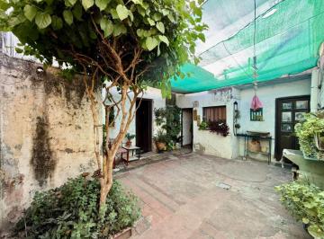 Casa de 7 ambientes, Córdoba · ¡Dos Propiedades Al Precio de Una! Ideal Para Inversión, Renta o Desarrollo | B° General Bustos