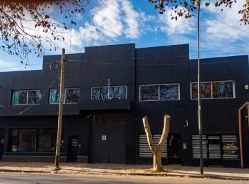 Bodega-Galpón de 4 ambientes, La Plata · Galpon en Venta 2 E/41 y 41. Excelente Para Actividad Comercial