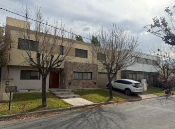 Foto · Vivienda Premiun en Venta en Tejas 2 4 Dorm., Pileta, Quincho y Cochera Para 3 Autos
