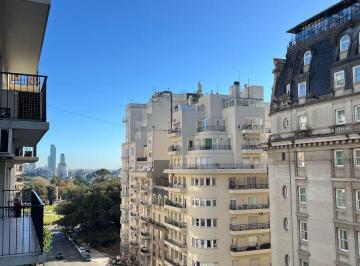 Departamento de 5 ambientes, Recoleta · Divino Departamento Alto Al Frente en Av Alvear!