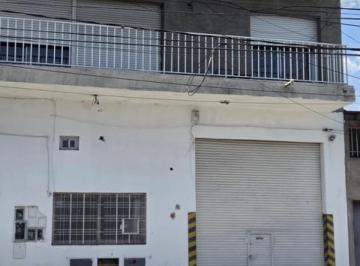 general-san-martin-billinghurst-alquiler-galpon-hasta-200-mts · Galpon 130 m² Sobre Av Triunvirato