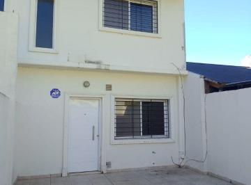Casa de 4 ambientes, Granadero Baigorria · Se Alquila Casa en Baigorria