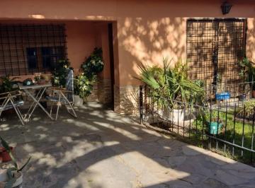 Casa de 3 ambientes, Villa Nueva · Casa en Venta - 2 Dorm, 1 Baño y Cochera Para 2 Vehículos