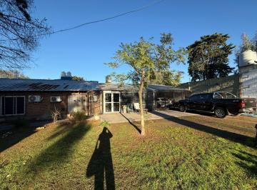 Casa · 180m² · 4 Ambientes · 1 Cochera · Venta Casa 4 Amb - Trujui, Moreno