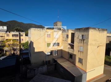 Departamento de 7 ambientes, Salta · Departamento en B° Castañares
