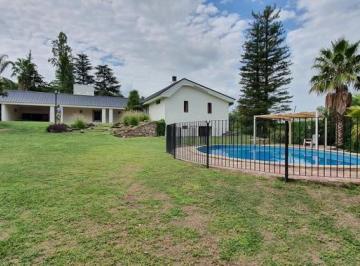 Casa · 380m² · 7 Ambientes · 1 Cochera · Se Vende Hermoso Caserón + Casa de Casero en Villa Allende Golf! a Pocas Cuadras
