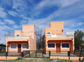 Casa · 73m² · 3 Ambientes · Duplex en Venta - Tanti - a m de Ruta 28.