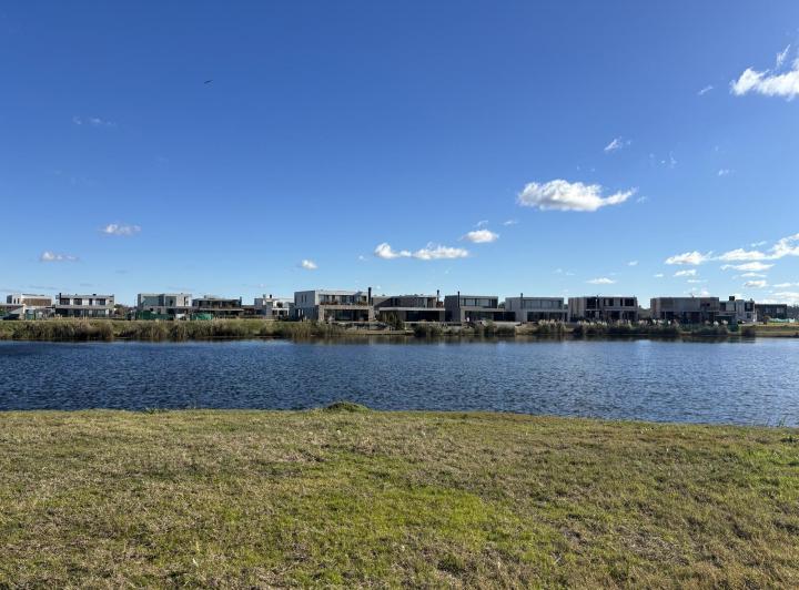 Terreno · 851m²
