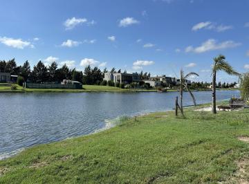 Terreno · 855m² · Venta Lote Frente a La Laguna en El Naudir