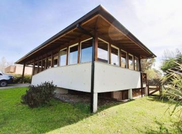 Casa · 173m² · 4 Ambientes · 1 Cochera · Venta Casa 4 Ambientes con Pileta y Parque Rumencó