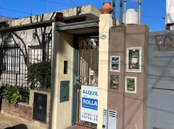PH · 60m² · 3 Ambientes · Buen PH de 3 Amb. en Pb Al Fondo en Alquiler en Carapachay!
