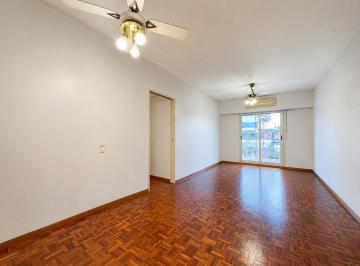 Departamento · 92m² · 4 Ambientes · Hermoso 4 Ambientes con Depcia.