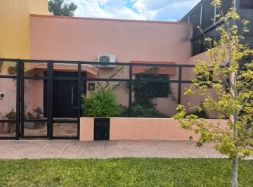 Casa de 2 ambientes, Luján · Casa Amueblada Apta Consultorio / Oficina a m de La Basílica