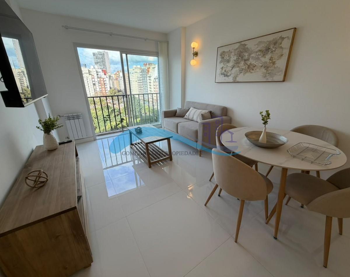 Depto 2 amb, 43m² con vista a Plaza Colón y al mar