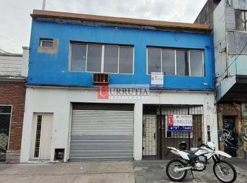 Oficina comercial · 74m² · 2 Ambientes · 2 Cocheras · Oficina 2 Amb C/2 Patios + Deposito/cocheras.