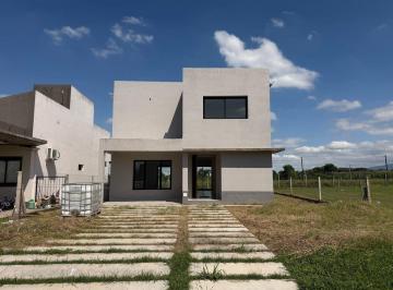 Casa de 3 ambientes, Tafí Viejo · Barrio Privado Las Quintas 2 12,5 X 30 =375 m². Construidos 177 m². Pa: 3 Dorm. a Estrenar.