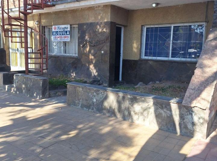 Casa · 130m² · 4 Ambientes · 1 Cochera
