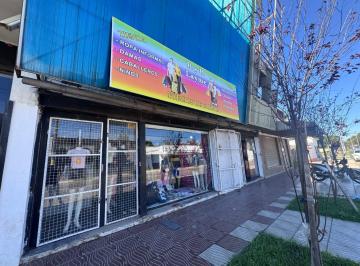 Local comercial · 352m² · Venta Gran Local San Lorenzo Av San Martin
