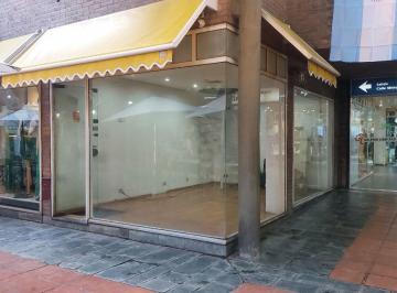 Local comercial · 52m² · 3 Ambientes · Local en Centro
