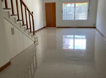 Casa · 180m² · 5 Ambientes · 1 Cochera · Venta Triplex 5amb Vilela 3000