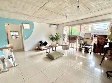 Departamento en Alquiler de 3 ambientes San Isidro · Amplio Departamento de 3 Ambientes en San Isidro, a m de Las Vías del Tren.