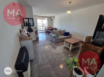 Departamento · 70m² · 4 Ambientes · Departamento 2 Dorm. - Alem 2400 - La Sexta Rosario | Venta