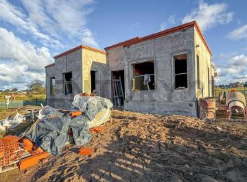 Casa · 253m² · Lote en Venta Casonas de Harás Proyecto Pradera 45