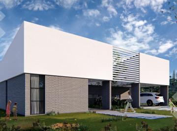 Casa · 260m² · 6 Ambientes · 1 Cochera · Venta Casa 3 Dormi Cochera - Los Canales de Plottier