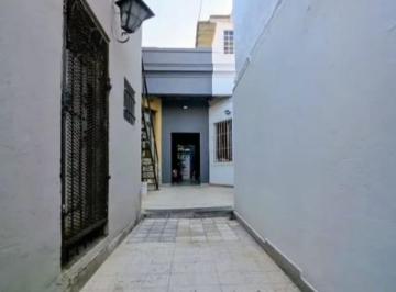Casa · 140m² · 4 Ambientes · 1 Cochera · Casa en Venta Tipo PH