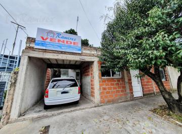 Casa · 80m² · 3 Ambientes · 1 Cochera · Casa en Venta 3 Amb. a Reciclar Zona Comercial - Ituzaingó