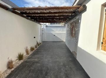 Casa · 55m² · 4 Ambientes · Casa Interna Av San Martin 343 Godoy Cruz