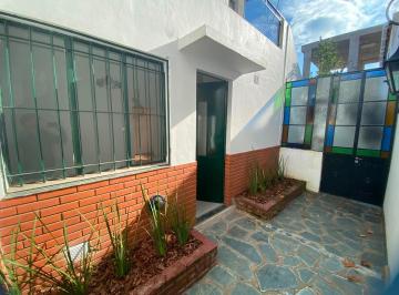 PH · 35m² · 2 Ambientes · PH en Alquiler 2 Ambientes con Patio