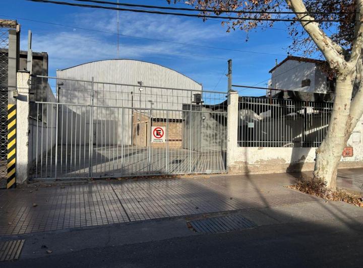 Depósito · 1450m² · 5 Ambientes · 5 Cocheras