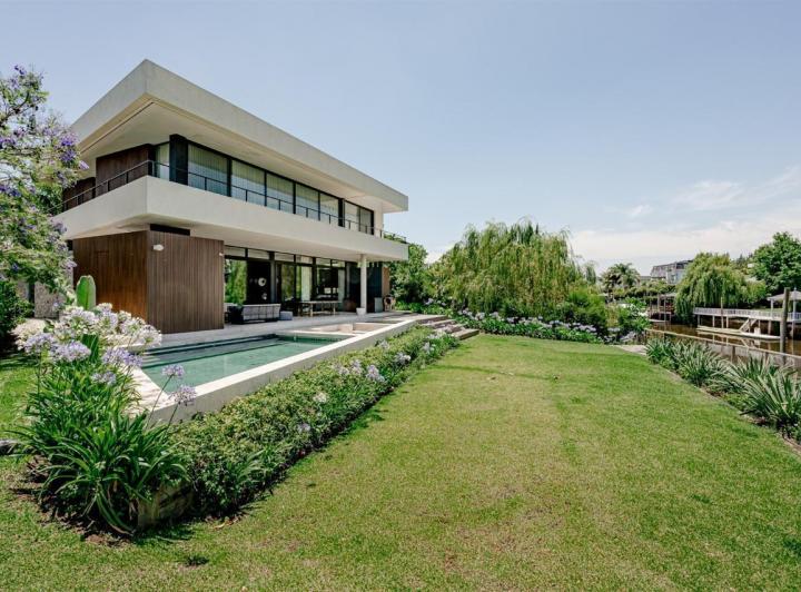 Casa · 515m² · 7 Ambientes · 1 Cochera