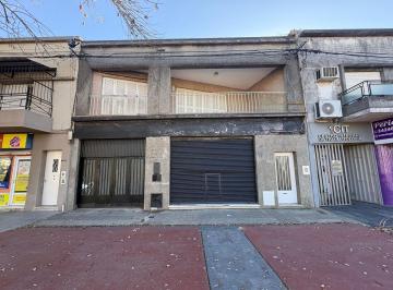 Casa · 312m² · 6 Ambientes · 3 Cocheras · Venta Casa en Planta Alta + Local Sobre A. Gral Paz