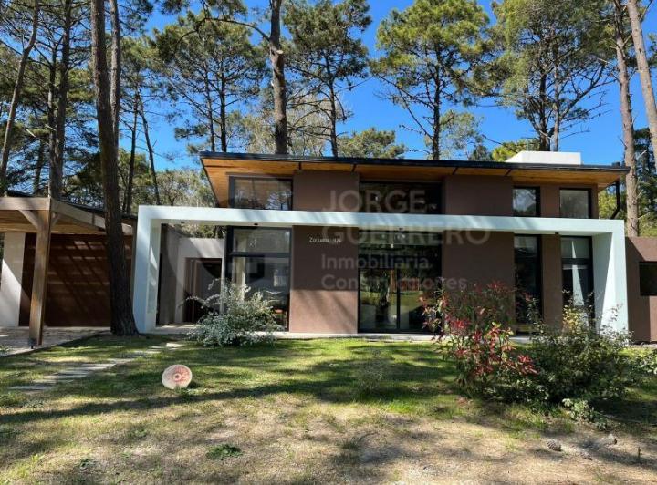 Casa · 176m² · 5 Ambientes