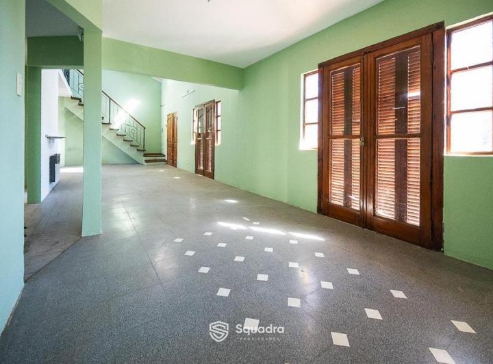 Casa · 299m² · 7 Ambientes · 2 Cocheras