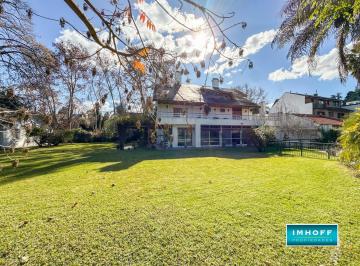 Casa · 643m² · 8 Ambientes · 3 Cocheras · Martinez Libertador Al Río, Excelente Casa en Venta Sobre 900 m de Lote y 640 m Cubiertos