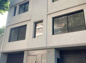Departamento de 3 ambientes, Villa Urquiza · Con Patio y Parrilla - Bajas Expensas!