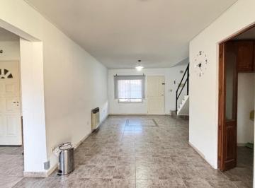 Casa · 90m² · 3 Ambientes · 1 Cochera · Venta Duplex 3 Ambientes con Parque Ranelagh