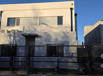 Casa · 146m² · 6 Ambientes · 1 Cochera · Alquiler Duplex 3 Dorm Mas Estudio - Bº Solares de La Falda - Cipolletti