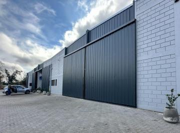 LSB-LSB-345_2 · Galpón en Venta Dentro de Complejo Cerrado