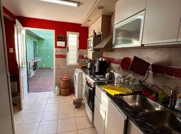 Casa · 350m² · 8 Ambientes · 1 Cochera · Casa en Venta, 3 Dorm., Planta Baja, Barrio Los Robles, Cordoba