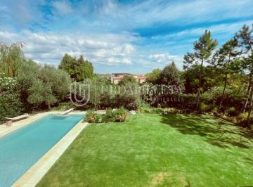Casa · 453m² · 10 Ambientes · 2 Cocheras · Casa con 6 Dorm. en Venta en Pilará - El Tonó