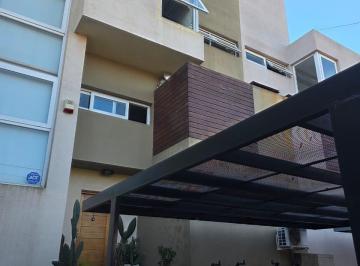 Foto · Alquiler Tríplex en Barrio Residencial San José
