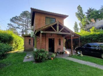 Casa de 4 ambientes, Malvinas Argentinas · Excelente Chalet Muy Bien Cuidada
