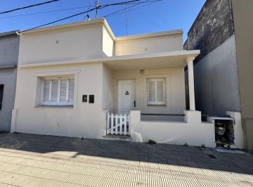 Casa · 60m² · 2 Dormitorios · Casa en Lujan