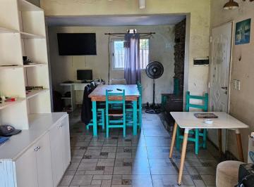 Quinta vacacional · 360m² · 2 Ambientes · 1 Cochera · Venta Casa Quinta de 3060 m² de Terreno en Pontevedra